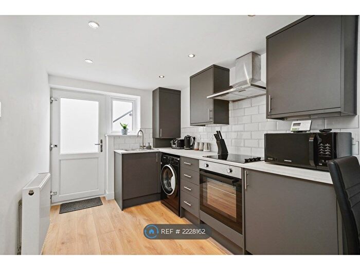 1 Bedroom Flat To Rent In Zion Place, Gravesend, DA12