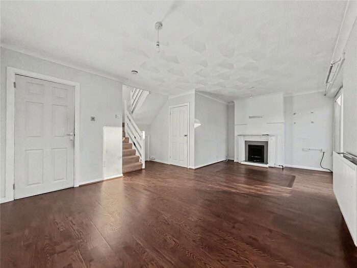 3 Bedroom Terraced House For Sale In Gunnis Close, Rainham, Kent, ME8