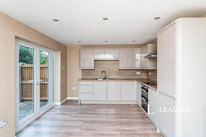 3 Bedroom Semi-Detached House To Rent In Alwyn Gardens, Upton, CH1