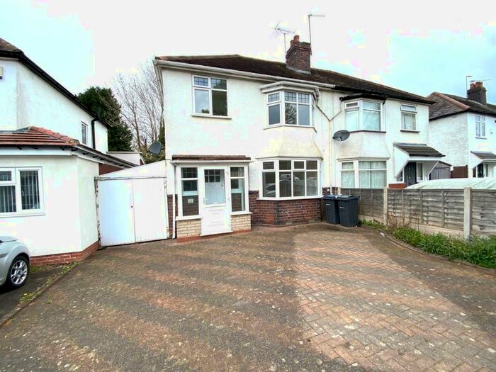 3 Bedroom House To Rent In Kedleston Road, Hall Green, B28