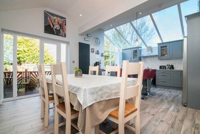 3 Bedroom Detached House For Sale In Eltonia Croft Birmingham, B26