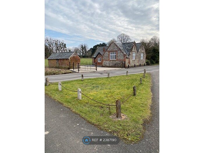 2 Bedroom Detached House To Rent In Winchester Street, Stockbridge, SO20