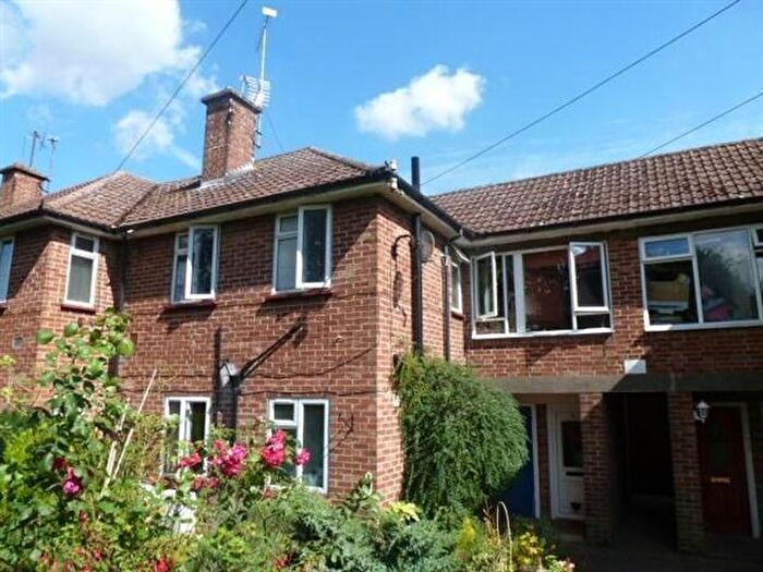2 Bedroom Flat To Rent In Cherry Tree Walk, Leighton Buzzard, LU7