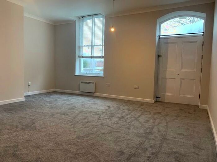 2 Bedroom Apartment To Rent In Parkfield Road, Aigburth, Liverpool, L17