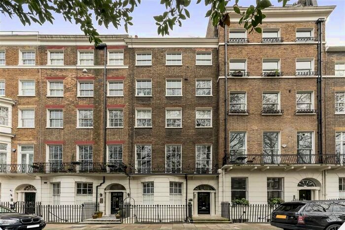 1 Bedroom Flat To Rent In Montagu Square, London, W1H