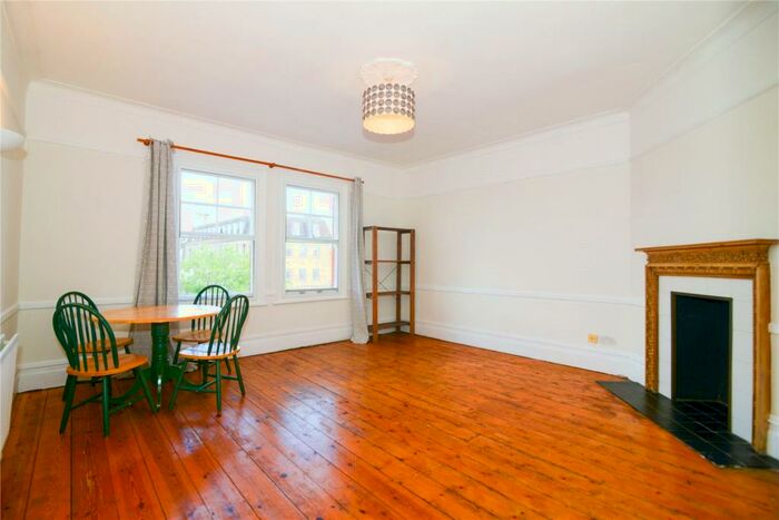 3 Bedroom Apartment To Rent In Sheengate Mansions, Upper Richmond Road West, London, SW14
