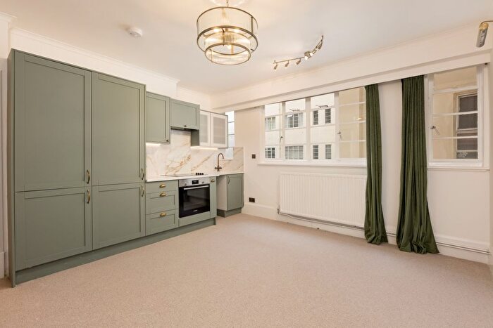 1 Bedroom Flat To Rent In Sloane Avenue, London, SW3