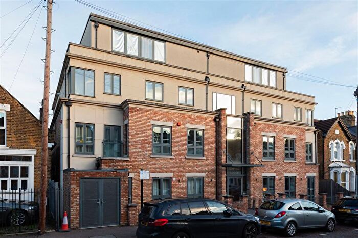 2 Bedroom Flat For Sale In Stainforth Road, Walthamstow, E17