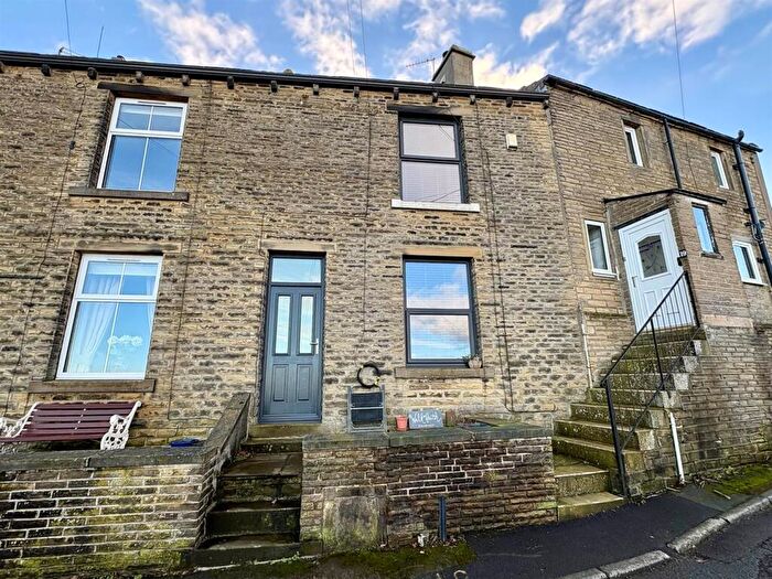 2 Bedroom Terraced House For Sale In Banks End Road, Elland, HX5