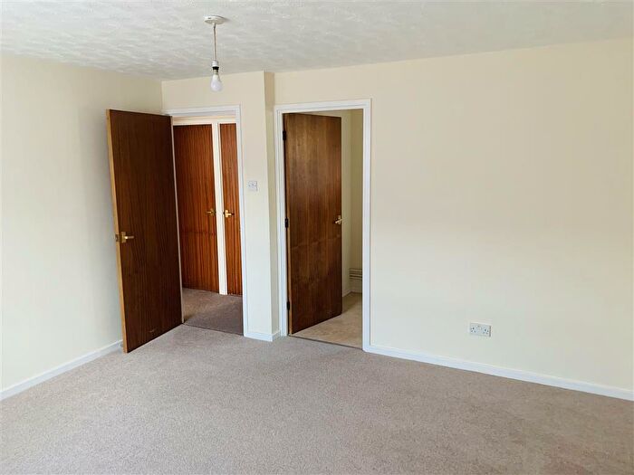 1 Bedroom Flat To Rent In Gordon Road, Canterbury, CT1