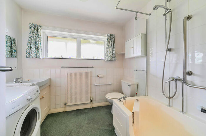 2 Bedroom Bungalow For Sale In Headbourne Worthy House, Bedfield Lane, Headbourne Worthy, Winchester, SO23
