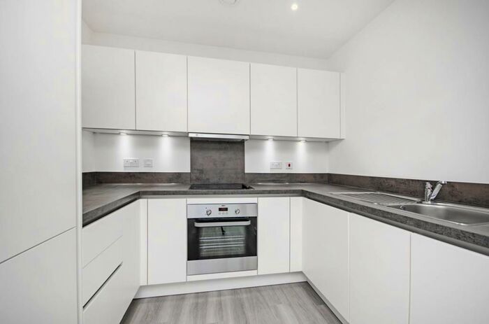 1 Bedroom Flat To Rent In Moorhen Drive, Hendon, London, NW9