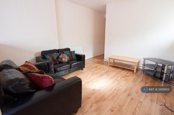 4 Bedroom Flat To Rent In Ordnance Road, Southampton, SO15