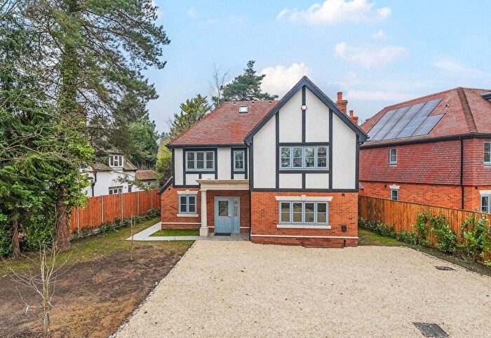 5 Bedroom Detached House To Rent In Guildford Lane, Woking, GU22