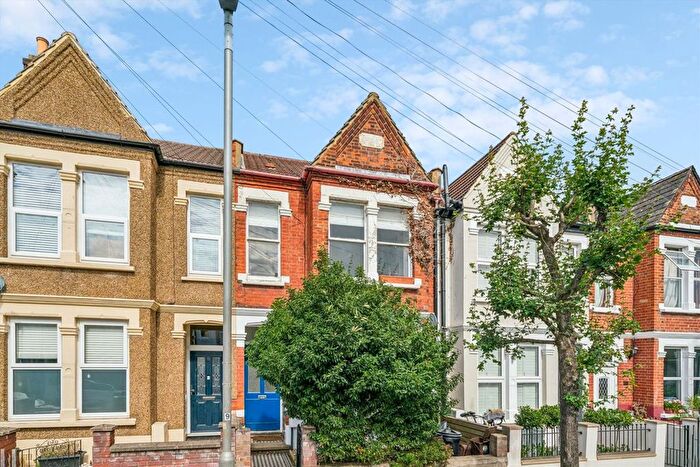 1 Bedroom Flat To Rent In Eastwood Street, Streatham, SW16