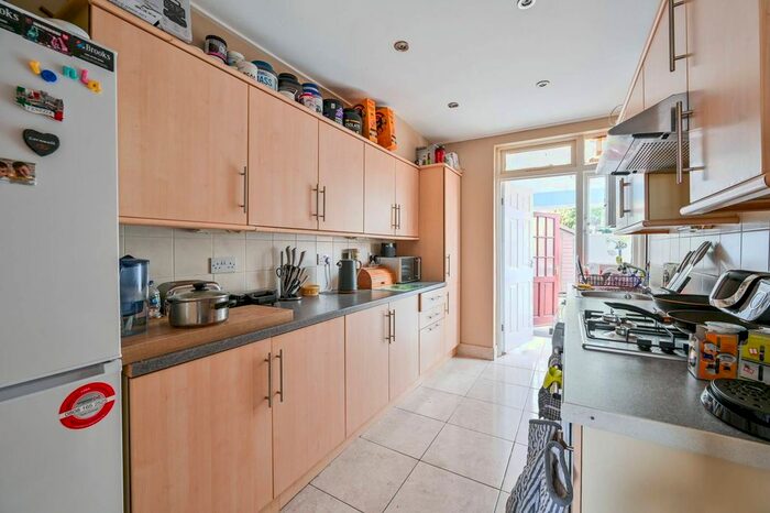 3 Bedroom Terraced House To Rent In Guildersfield Road, Streatham Common, London, SW16