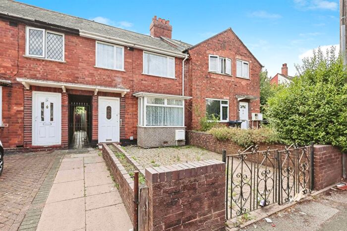 3 Bedroom Semi-Detached House For Sale In Manor Road, Stechford, Birmingham, B33