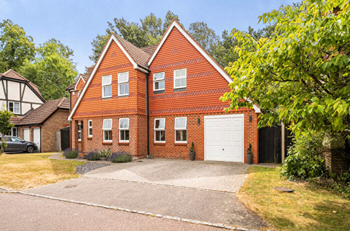 5 Bedroom Detached House For Sale In Bedfordshire Down, Warfield, Berkshire, RG42