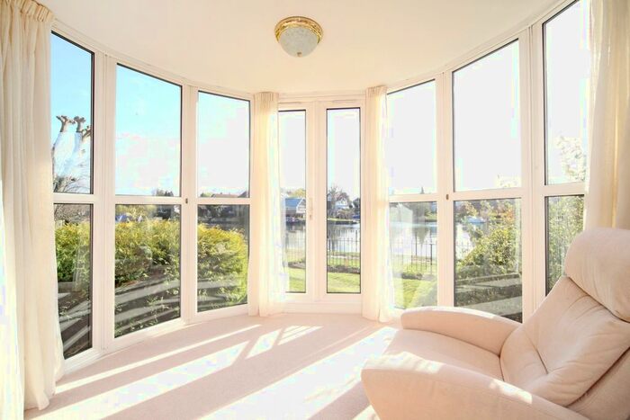 2 Bedroom Flat To Rent In Windsor Road, Old Windsor, Windsor, SL4