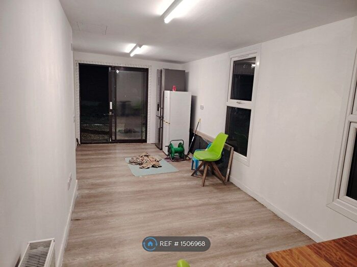 5 Bedroom Terraced House To Rent In Feenan Highway, Tilbury, RM18