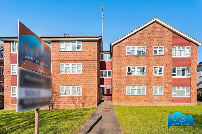 2 Bedroom Flat To Rent In Chilvins Court, Nether Street, London, N3