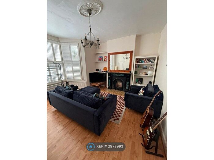 1 Bedroom Flat To Rent In East Dulwich, London, SE22