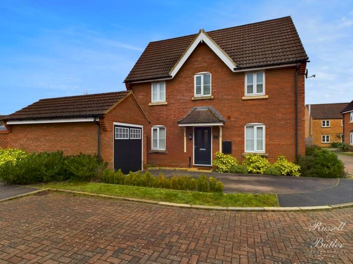 3 Bedroom Semi-Detached House To Rent In Fletton End, Calvert Green, Buckinghamshire, MK18