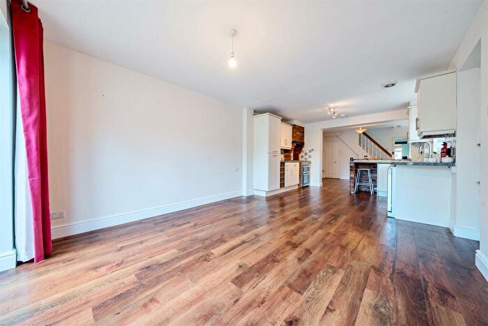 2 Bedroom Semi-Detached House For Sale In Pinewood Avenue, Crowthorne, Berkshire, RG45