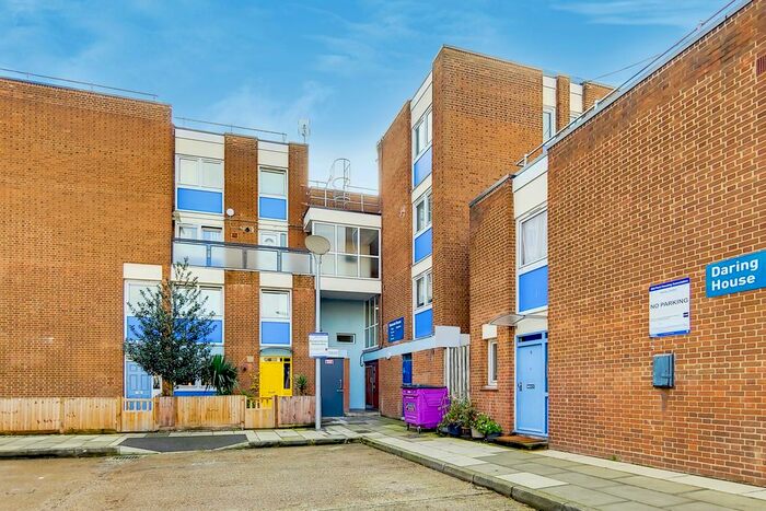 4 Bedroom Maisonette To Rent In Roman Road, London, E3