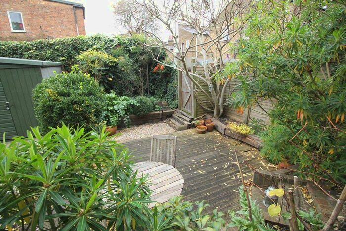 1 Bedroom Flat To Rent In Mafeking Avenue, Brentford, TW8