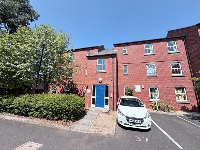 2 Bedroom Flat To Rent In Factory Road, Hinckley, LE10