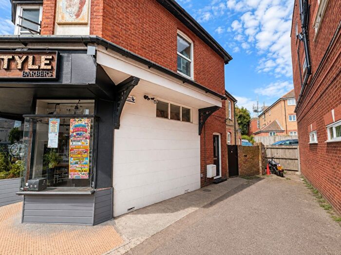 2 Bedroom Flat To Rent In Station Road, Birchington, Kent, CT7