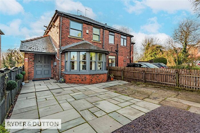 2 Bedroom Semi-Detached House For Sale In Cragg Road, Chadderton Fold, Oldham, OL1
