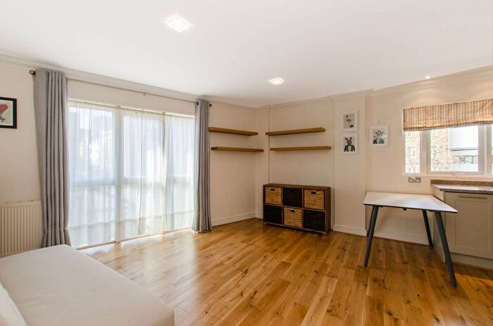 1 Bedroom Flat To Rent In Medway Street, Westminster, London, SW1P