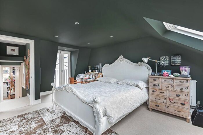 4 Bedroom House To Rent In Orbel Street, Battersea, London, SW11