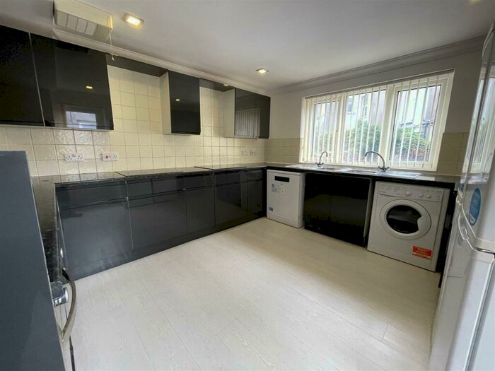 8 Bedroom Terraced House To Rent In Woodville Road, Cardiff, CF24