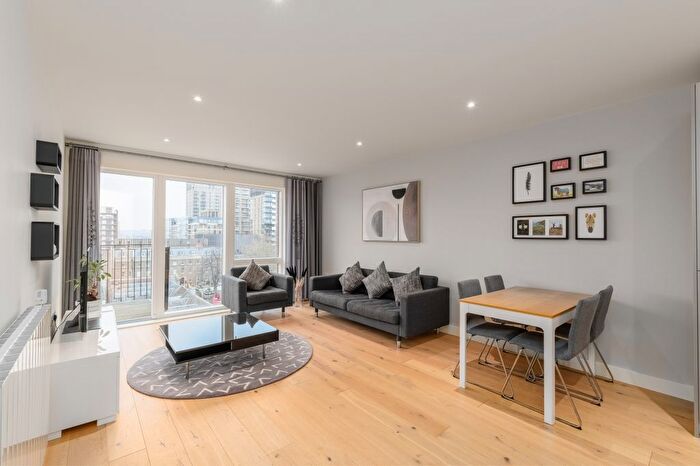 2 Bedroom Flat To Rent In Amphion House, Royal Woolwich Arsenal, SE18