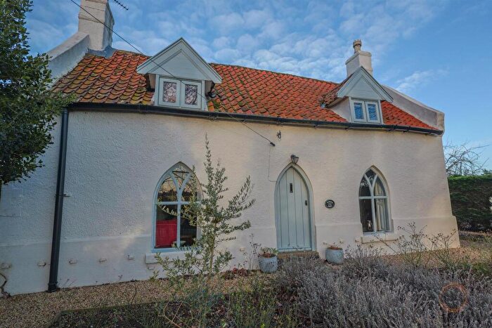 2 Bedroom Cottage For Sale In St James Road, Long Sutton, PE12