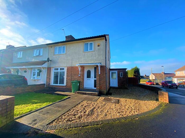 3 Bedroom House To Rent In Furlongs Road, Dudley, DY3