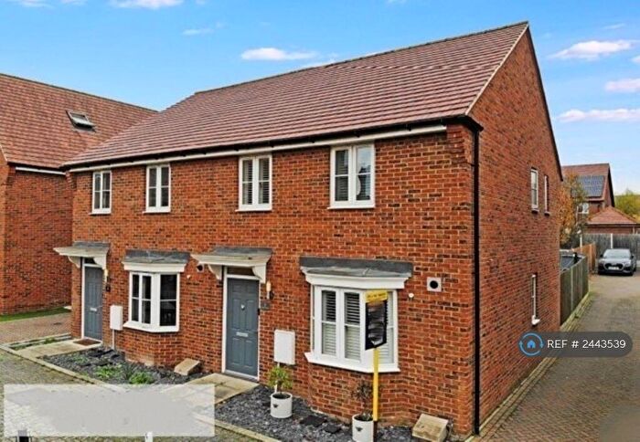 3 Bedroom Semi-Detached House To Rent In Hazel Mews, Ebbsfleet Valley, Swanscombe, DA10