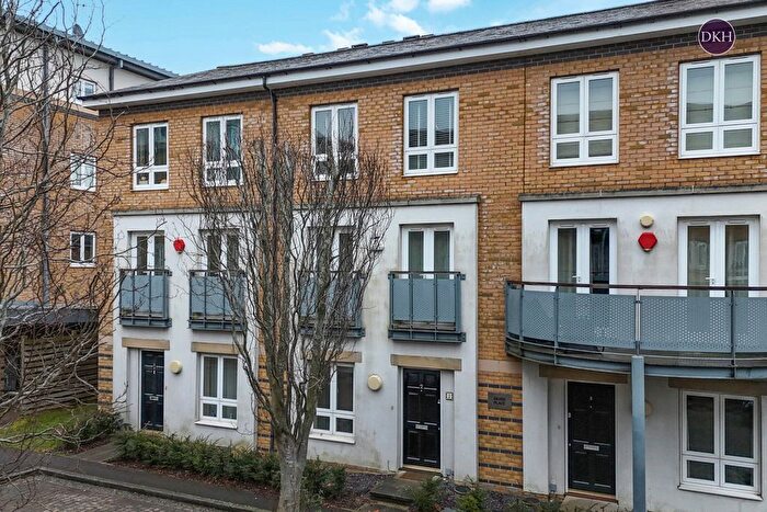 3 Bedroom Terraced House To Rent In Silver Place, Watford, Hertfordshire, WD18