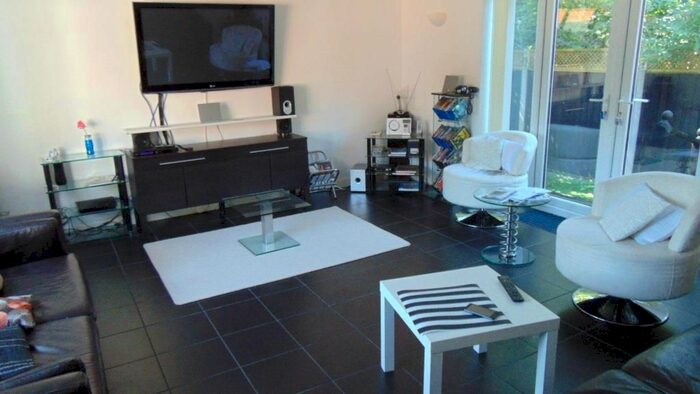 3 Bedroom Bungalow To Rent In Higher Green, Great Glen, Leicester LE8