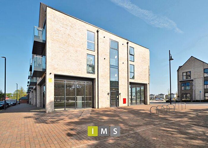 3 Bedroom Flat To Rent In Station House, West Castle Street, Bicester, OX25