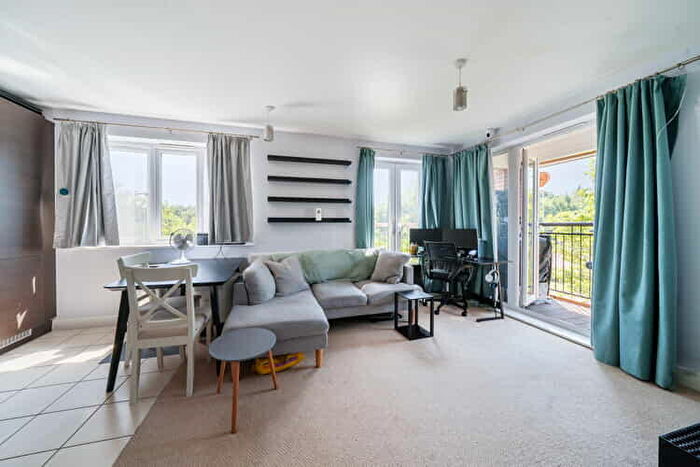 1 Bedroom Flat For Sale In Birches House, Fleet, Surrey, GU51