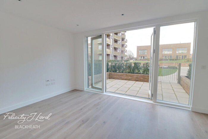 3 Bedroom Town House To Rent In Townsend Road, London, SE3