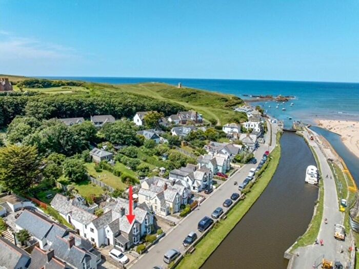 2 Bedroom Apartment For Sale In Breakwater Road, Bude, EX23