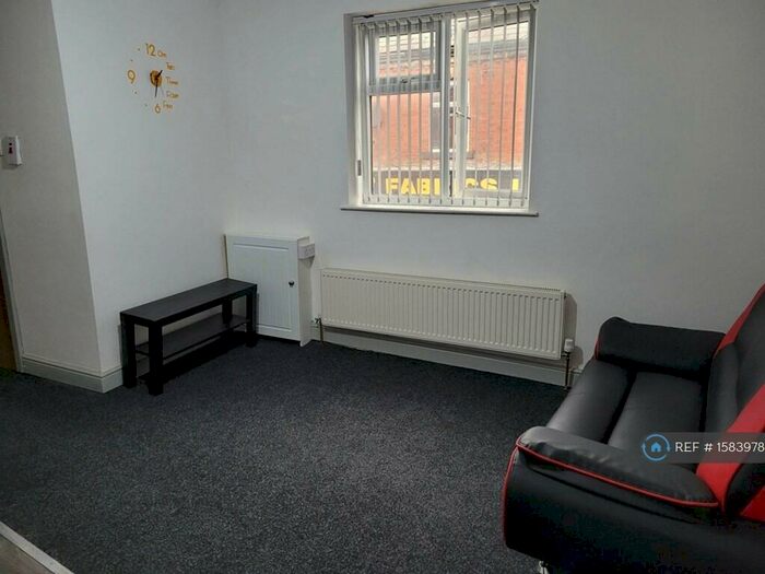 Studio To Rent In Whalley New Road, Blackburn, BB1