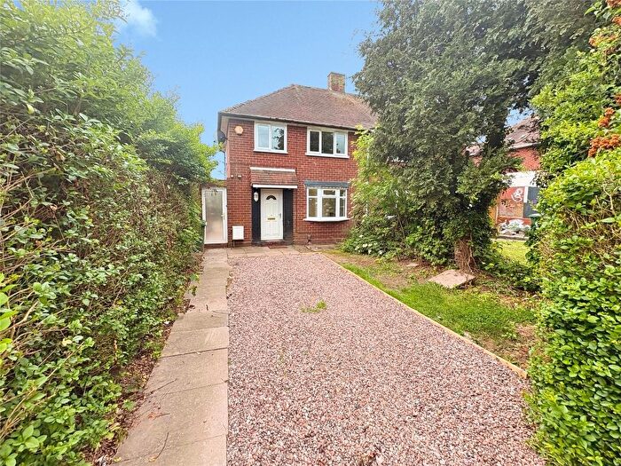 3 Bedroom Semi-Detached House To Rent In Thornley Road, Wolverhampton, West Midlands, WV11