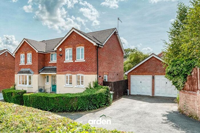 4 Bedroom Detached House For Sale In Robins Lane, Redditch, B97