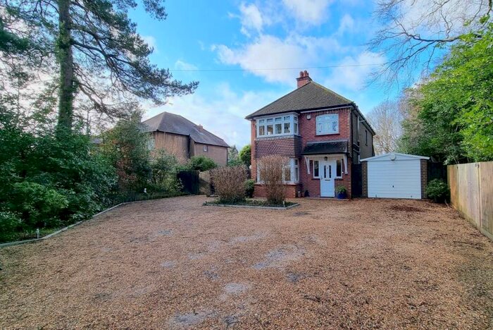 4 Bedroom House To Rent In Bedroom Detached House In Caterham On The Hill, CR3